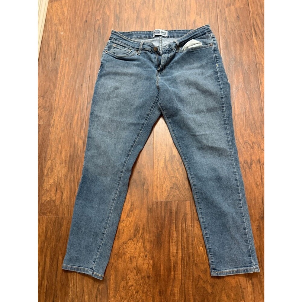 Signature by Levi Strauss Women’s Skinny Jeans - Faded Blue Wash